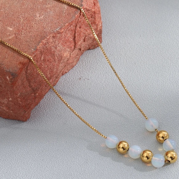 ◾️18K Gold Plated Round Opal Natural Stone Necklace - Picture 3 of 5